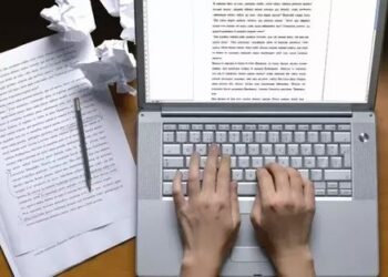 Essay Checker online