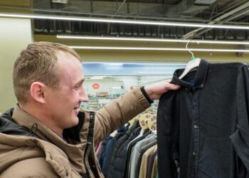 rs 125 only on thespark shop men jackets