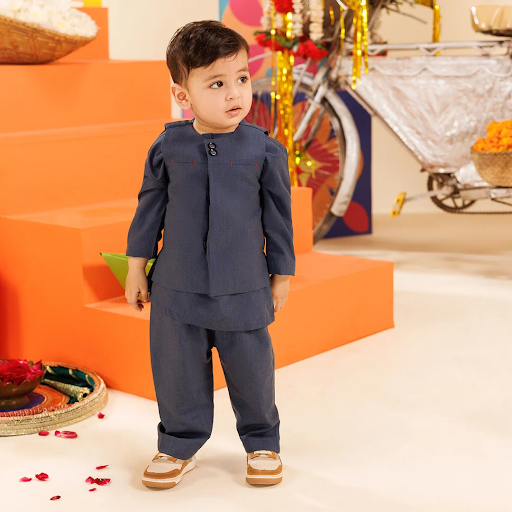 Should a Kids Dress Be Bought a Size Up?